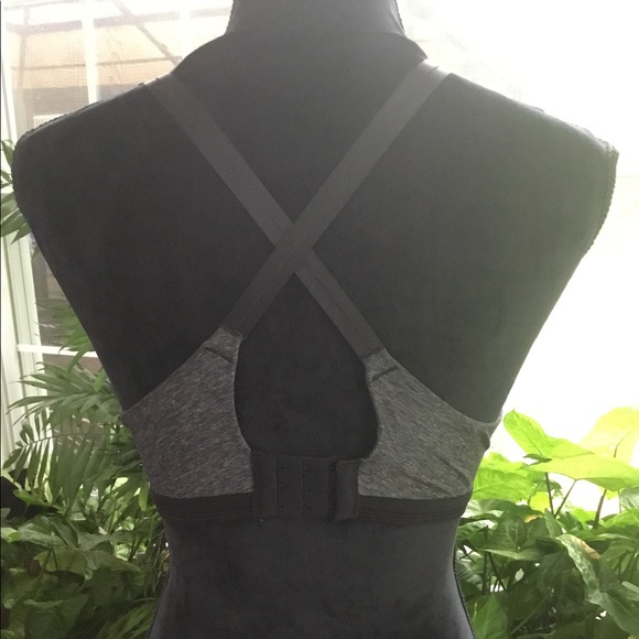 Bras - Picture 2 of 3